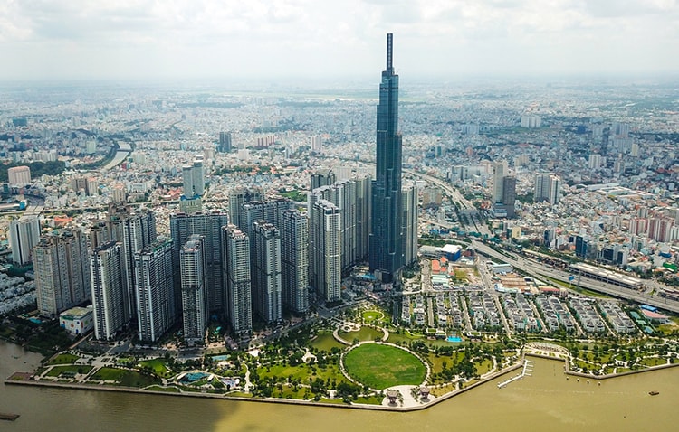 Công trường trên đỉnh tòa nhà cao nhất Việt Nam The Landmark 81